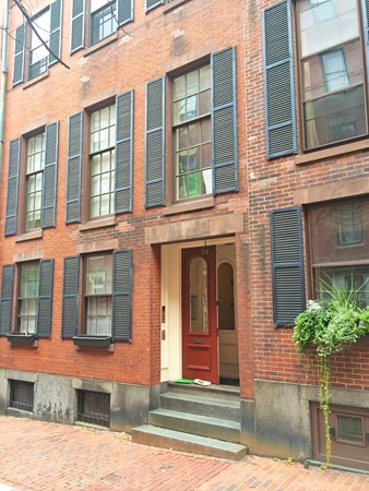 30 Temple Street, Unit 1 Boston, MA 02114 - Photo 10 of 10