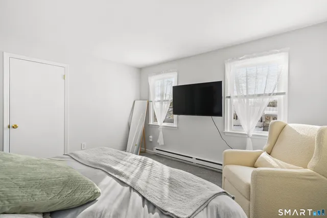 $3,000 | 215 York Road, Fairfield, CT 06825