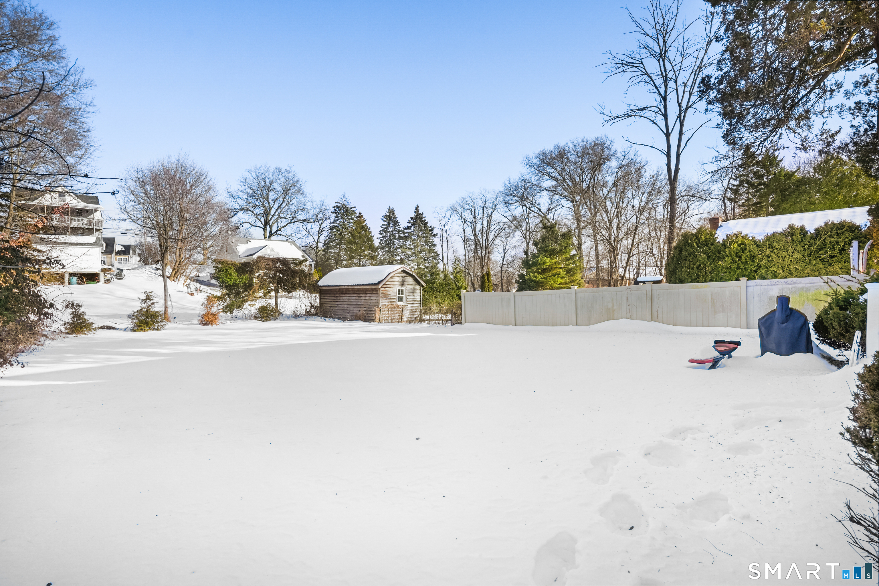 215 York Road Fairfield, CT 06825 - Photo 23 of 27