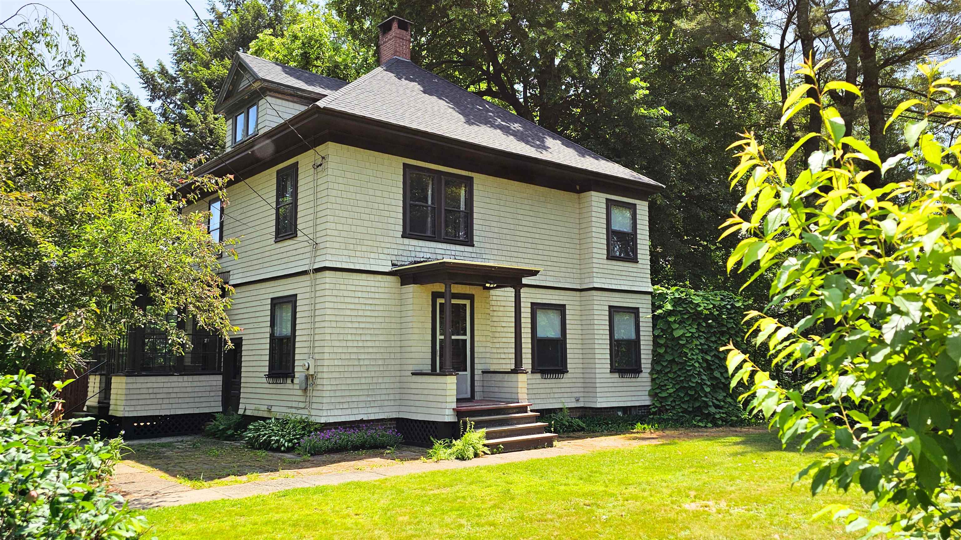 81 Wall Street Springfield, VT 05156 - Photo 2 of 23