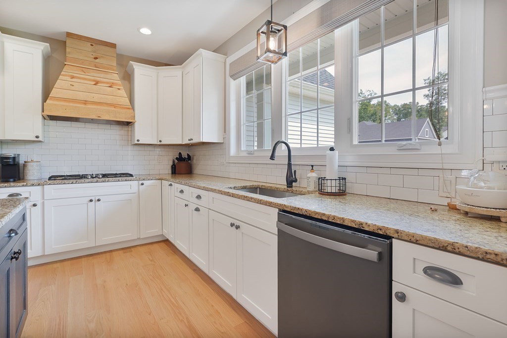 10 Autumn Ridge Road Ludlow, MA 01056 - Photo 10 of 42 Gallery Image 10