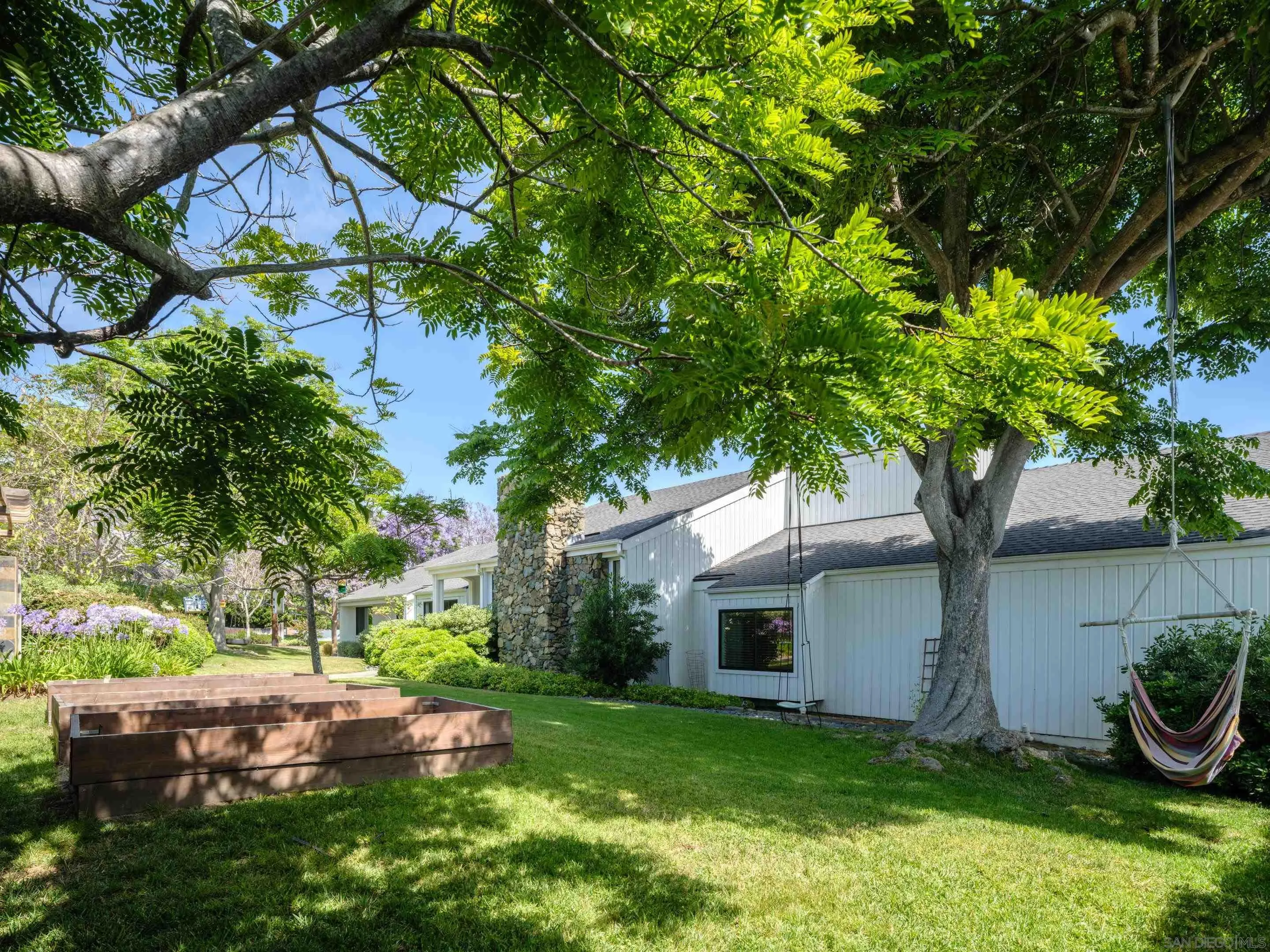 3520 Silvergate Place San Diego, CA 92106 - Photo 31 of 35 a view of backyard of house with green space