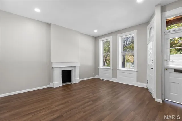 $329,900 | 2336 Russell Boulevard, St. Louis, MO 63104