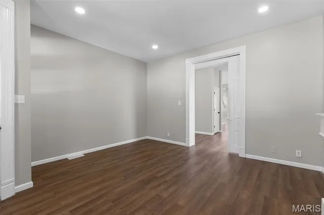 $329,900 | 2336 Russell Boulevard, St. Louis, MO 63104