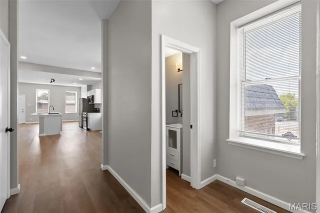 $329,900 | 2336 Russell Boulevard, St. Louis, MO 63104