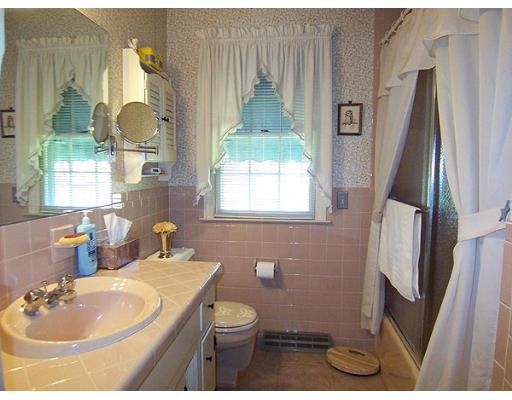 246 Concord Road Longmeadow, MA 01106 - Photo 14 of 21 Gallery Image 14