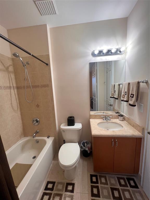 3014 Waterside Circle Boynton Beach, FL 33435 - Photo 7 of 40 a bathroom with a sink a toilet and shower