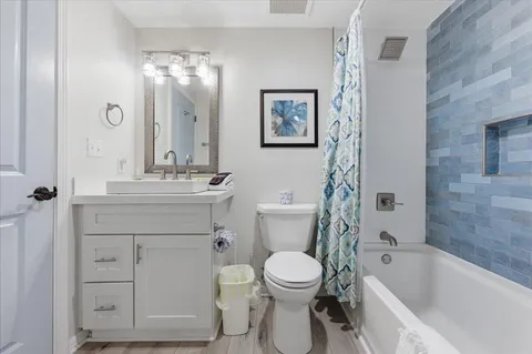 $1,045,000 | 8477 Gulf Boulevard, Unit 601, Navarre, FL 32566