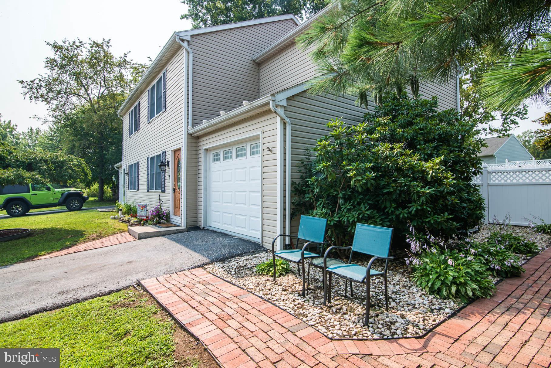 190 Boxwood Road Manchester, PA 17345 - Photo 4 of 34 Gallery Image 4