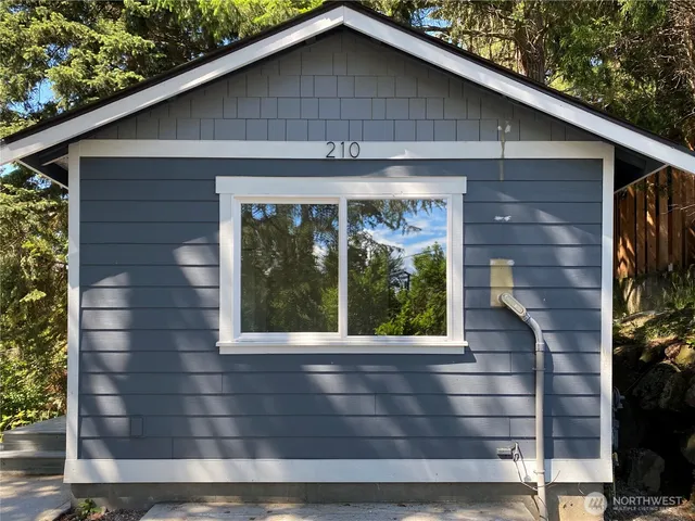 $375,000 | 210 South 173rd Place, Unit 1, Burien, WA 98148