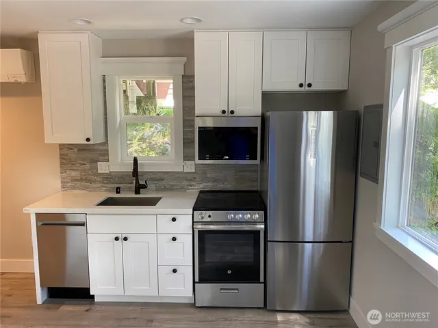 $375,000 | 210 South 173rd Place, Unit 1, Burien, WA 98148