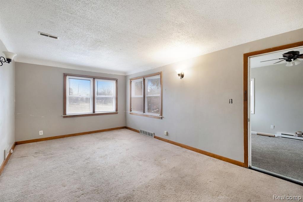 4138 Lapeer Road Burton, MI 48509 - Photo 6 of 41 Gallery Image 6