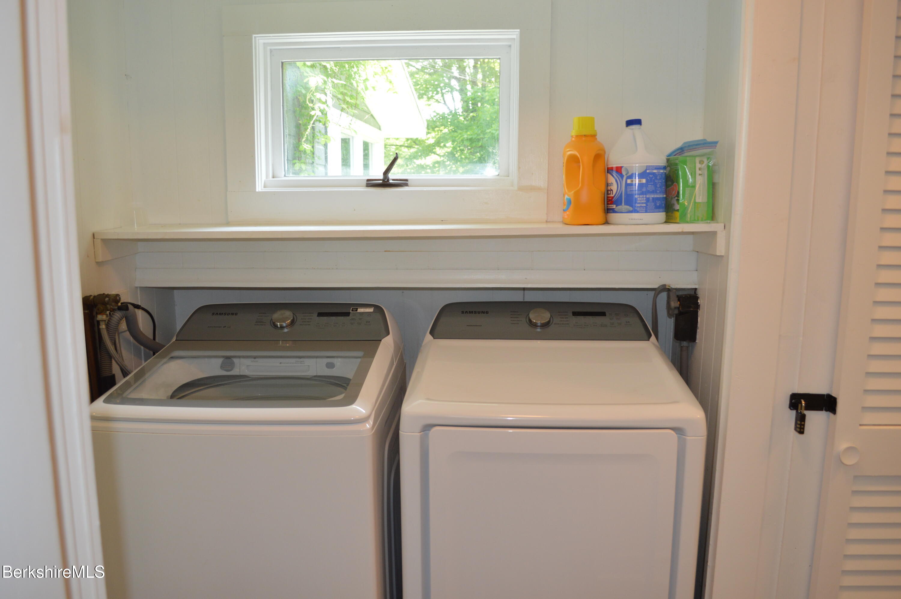 162 Ymca Road Becket, MA 01223 - Photo 48 of 53 Washer Dryer