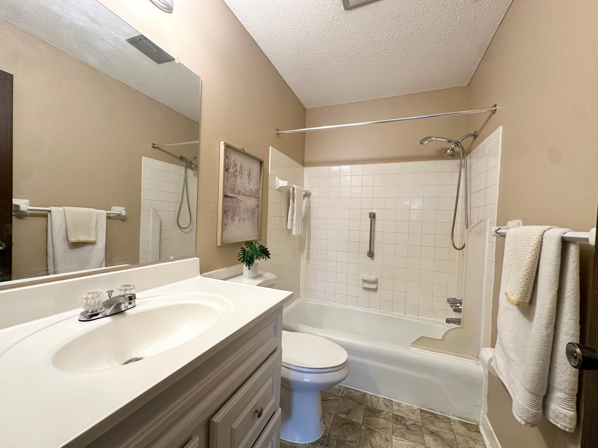 1640 Highway 36 West, Unit 345 St. Paul, MN 55113 - Photo 9 of 37