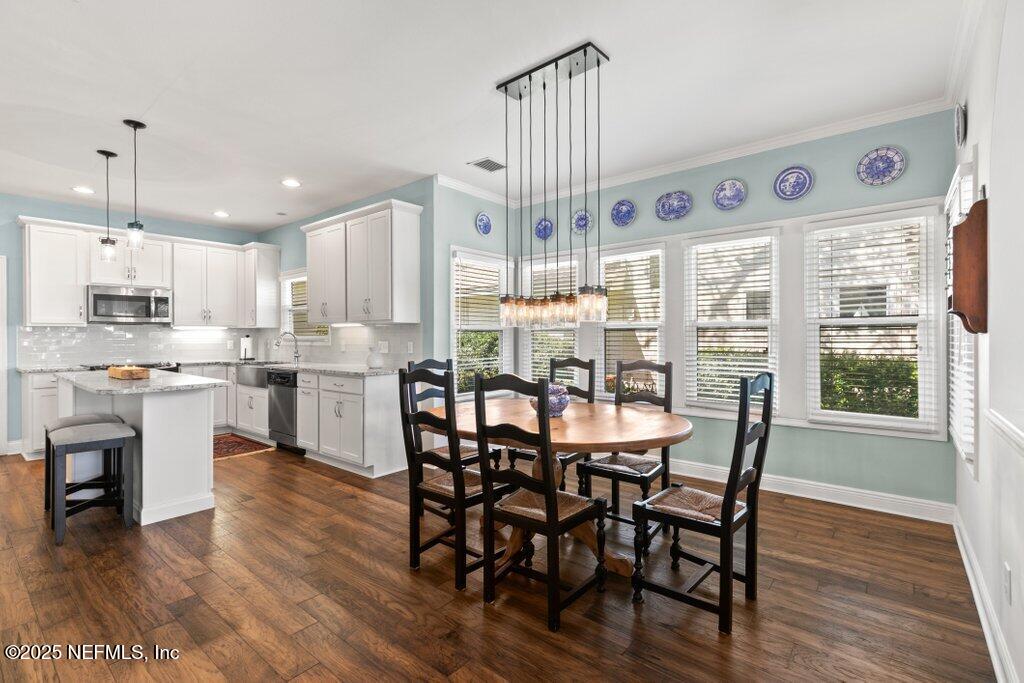 2307 Beachcomber Trail Atlantic Beach, FL 32233 - Photo 16 of 75 Kitchen/Dining