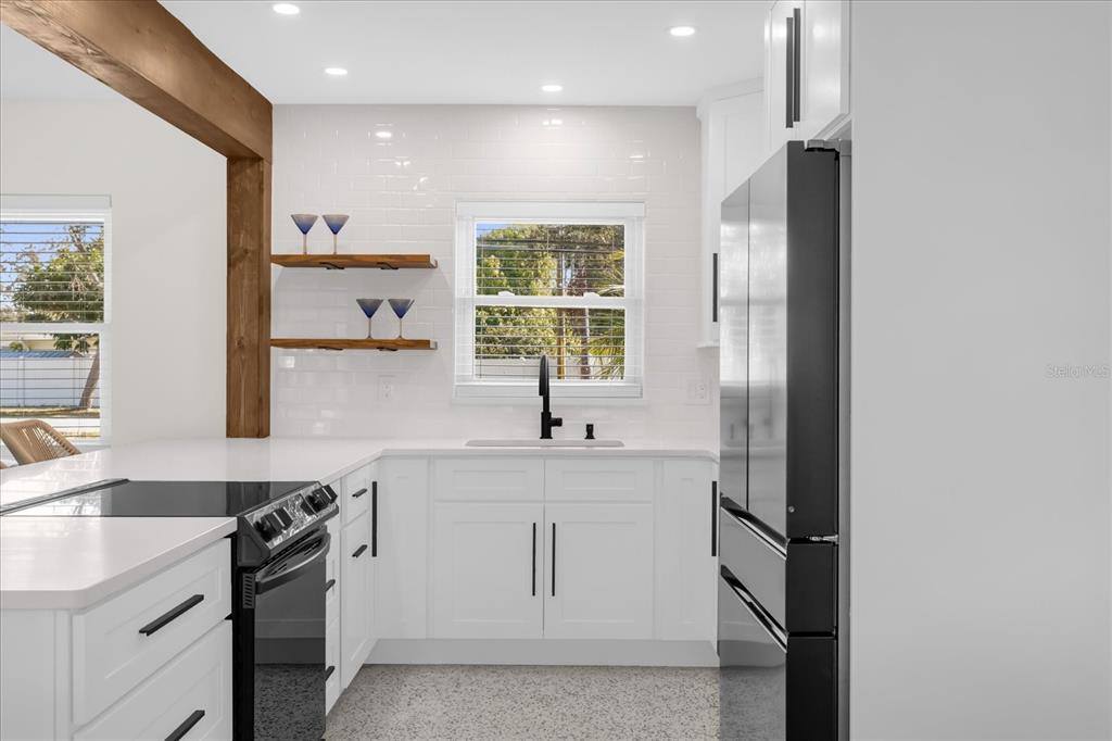 12366 137th Street Largo, FL 33774 - Photo 12 of 46