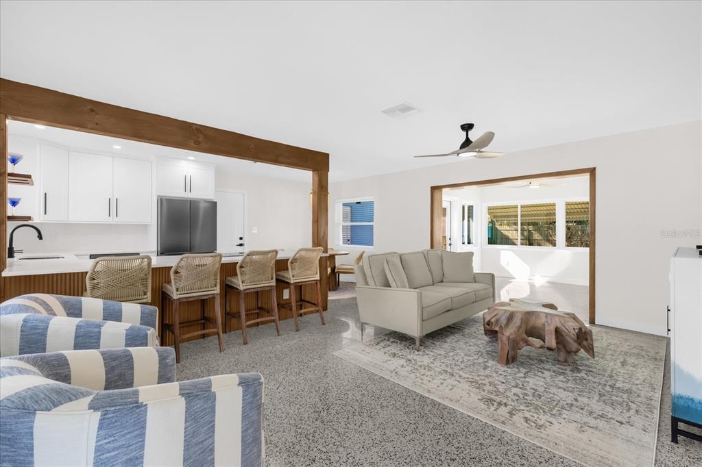 12366 137th Street Largo, FL 33774 - Photo 4 of 46