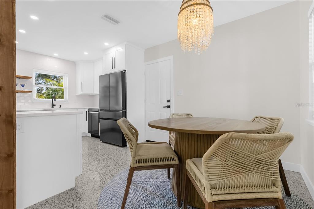 12366 137th Street Largo, FL 33774 - Photo 8 of 46