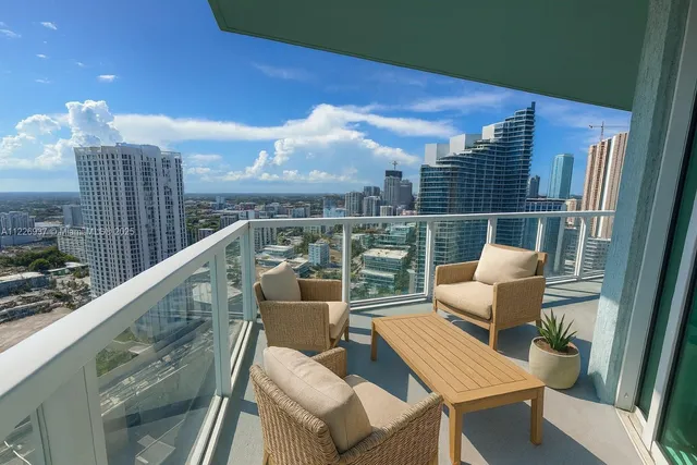 $689,000 | 1900 North Bayshore Drive, Unit 3218, Miami, FL 33132