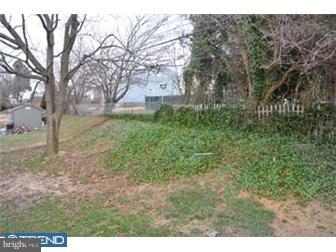 237 West Chelton Road Brookhaven, PA 19015 - Photo 11 of 12 Exterior Back