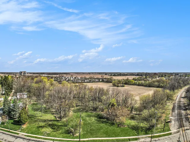 $1,500,000 | 702 West Main Street, Grand Ledge, MI 48837