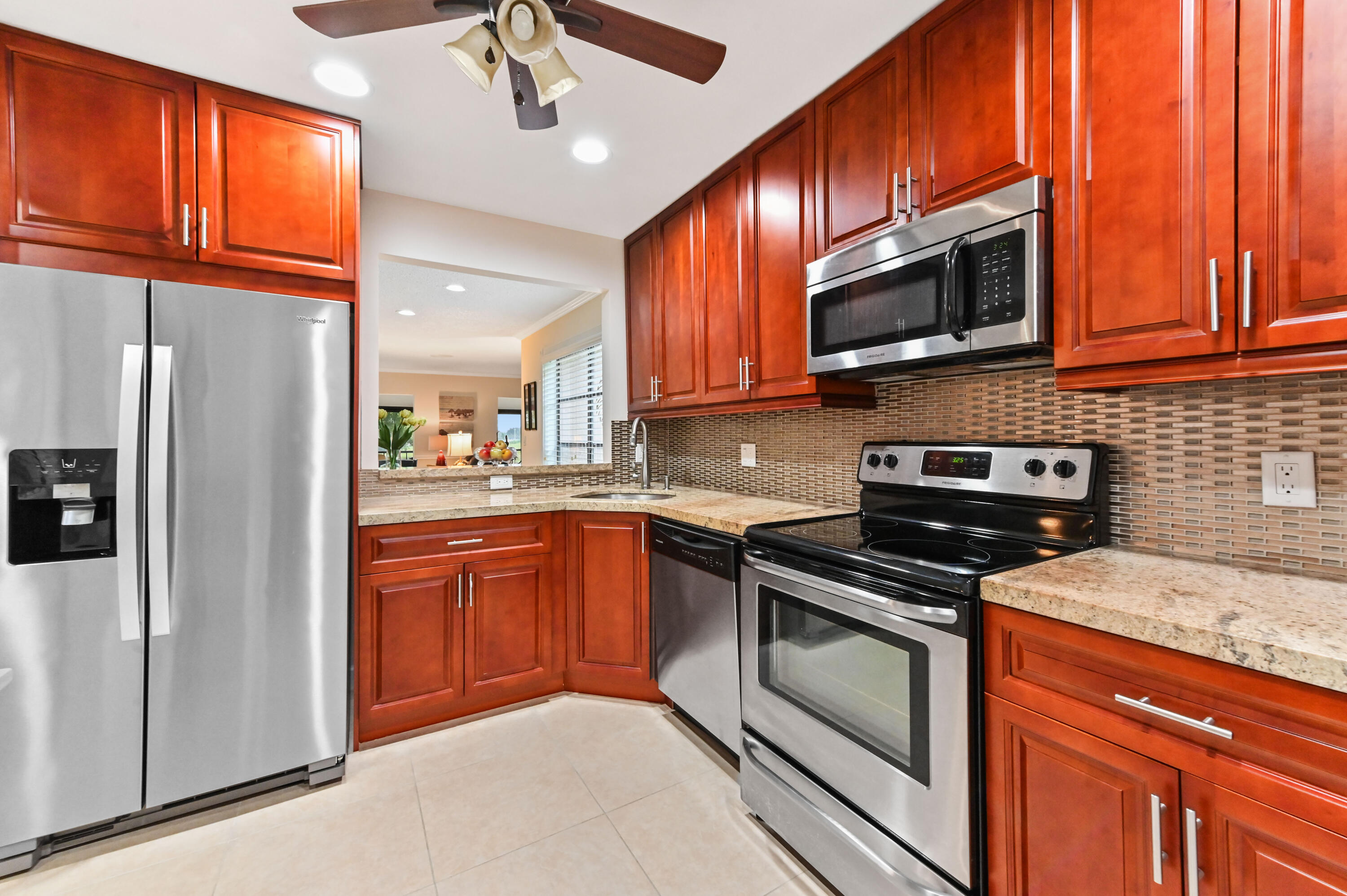 9286 Vista Del Lago, Unit J Boca Raton, FL 33428 - Photo 8 of 34 08 kitchen 02