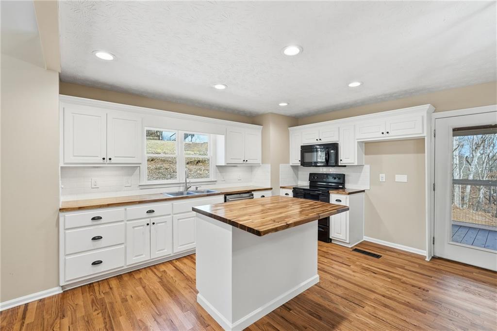 681 Chestatee Point Dawsonville, GA 30534 - Photo 17 of 47