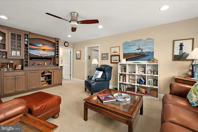 a sign that is on the side of the road