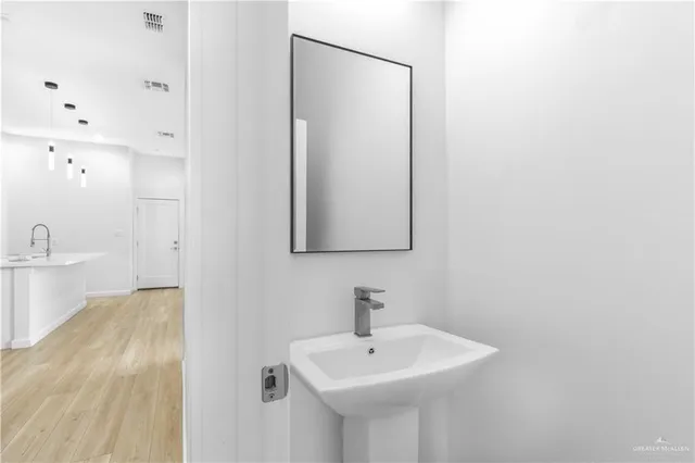 $1,900 | 2605 West Kerria Avenue, McAllen, TX 78501