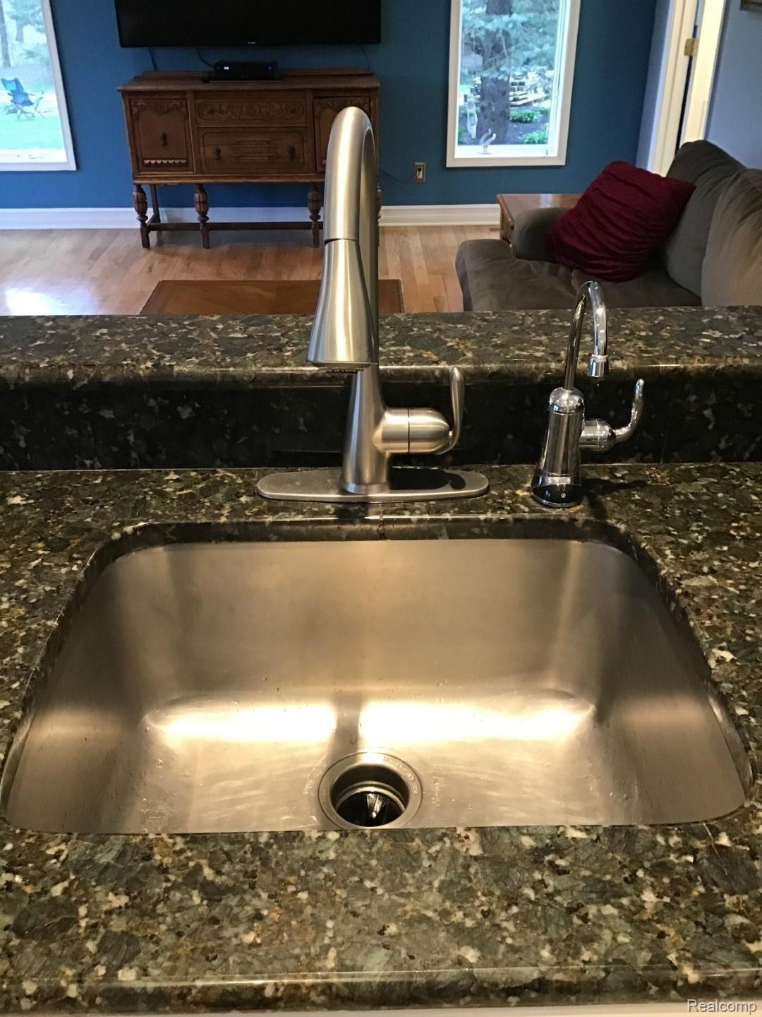 2881 Clarkston Road Oakland, MI 48363 - Photo 19 of 98 Kitchen (4).jpg