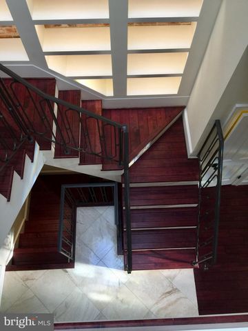 a view of entryway