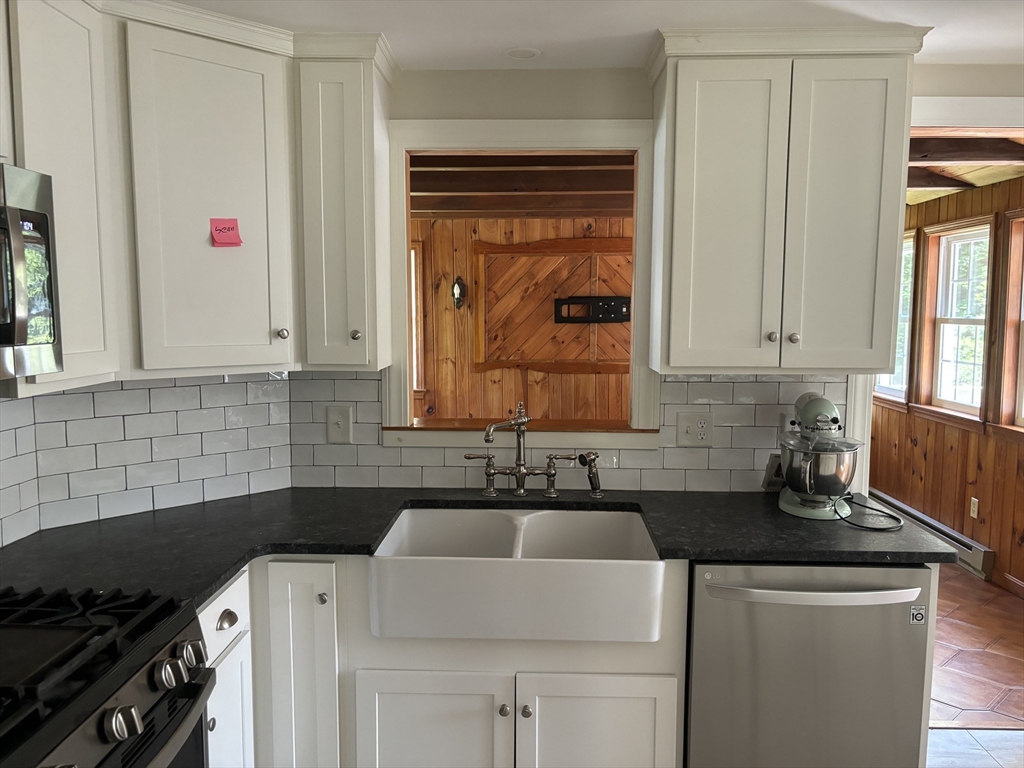 1297 Susan Road North Dighton, MA 02764 - Photo 6 of 22 Gallery Image 6