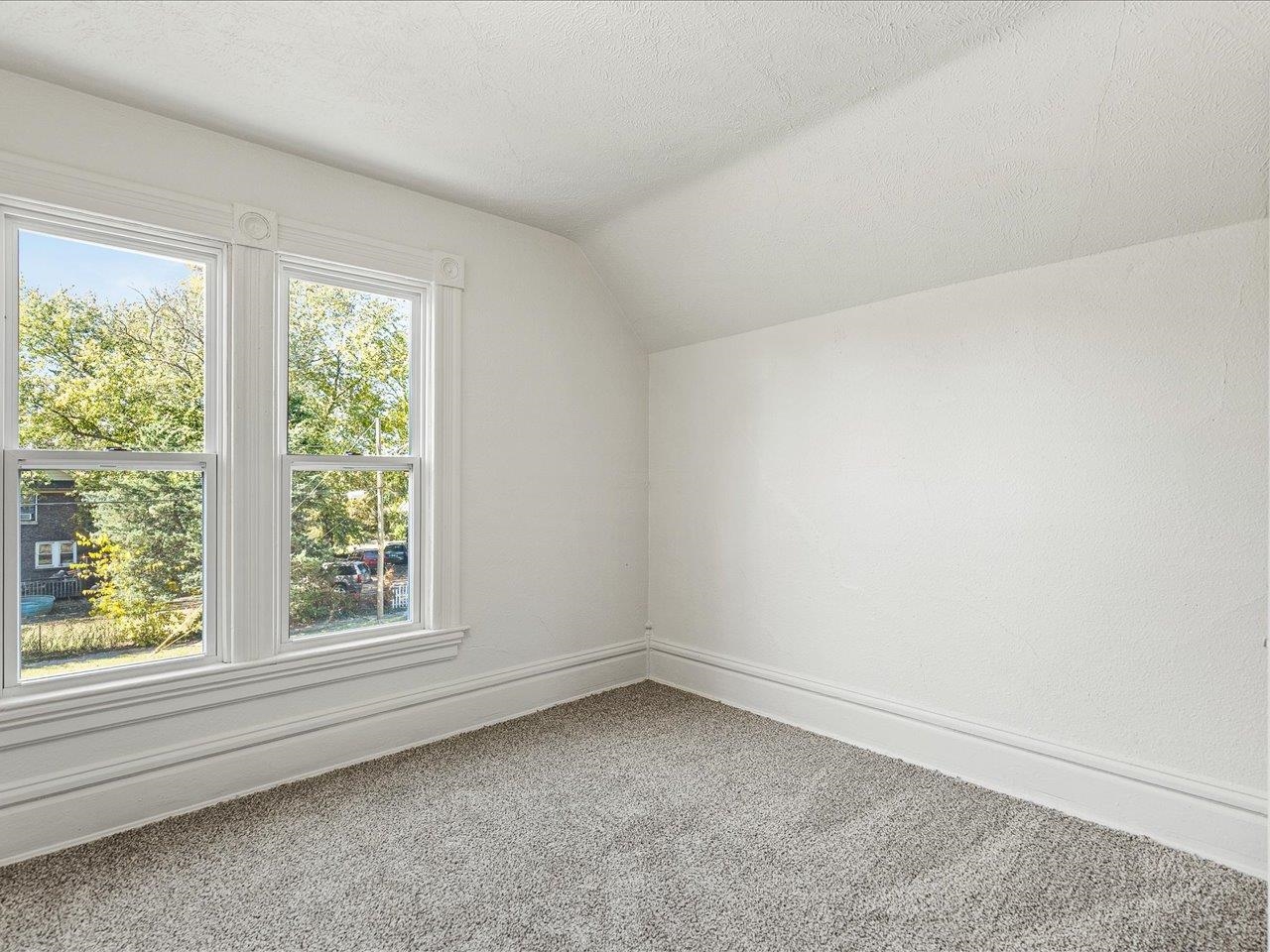 1227 Chestnut Street Rockford, IL 61102 - Photo 15 of 27