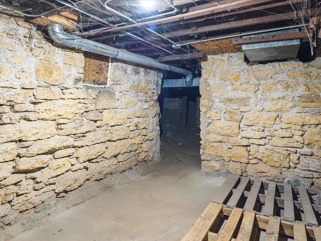 1227 Chestnut Street Rockford, IL 61102 - Photo 19 of 27