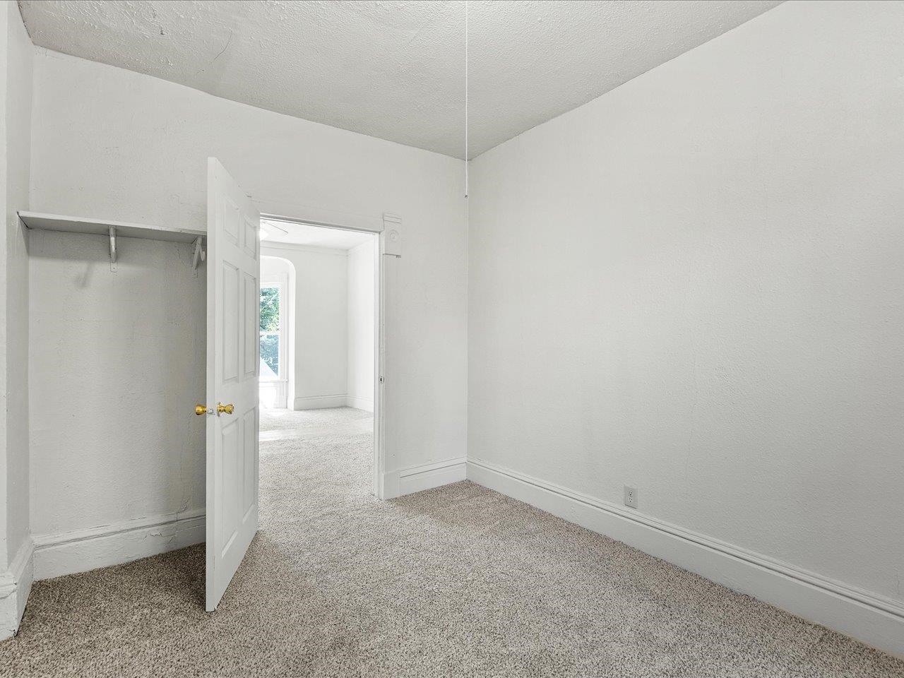 1227 Chestnut Street Rockford, IL 61102 - Photo 9 of 27