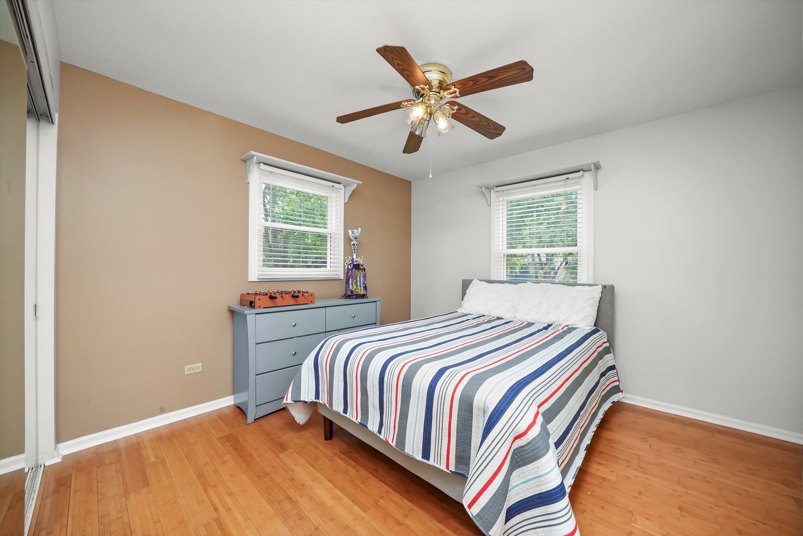 41 Lockman Circle Elgin, IL 60123 - Photo 18 of 46 a bedroom with a bed and a window