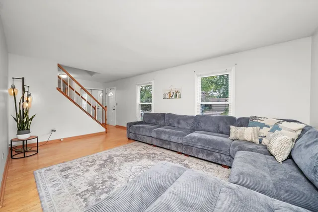 $389,000 | 41 Lockman Circle, Elgin, IL 60123