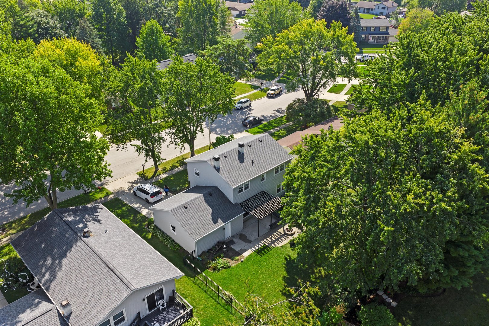 41 Lockman Circle Elgin, IL 60123 - Photo 36 of 46 an aerial view of a house with a yard