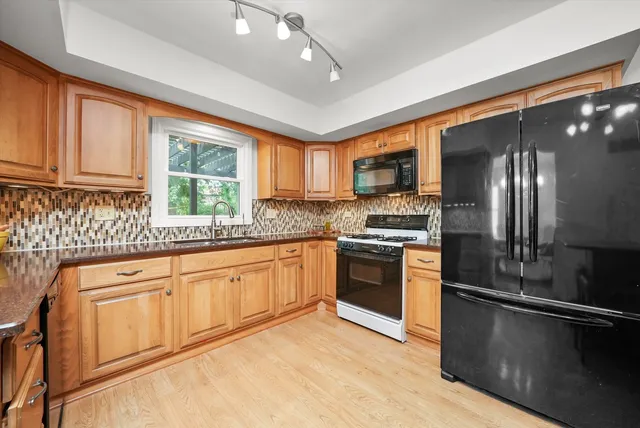 $389,000 | 41 Lockman Circle, Elgin, IL 60123