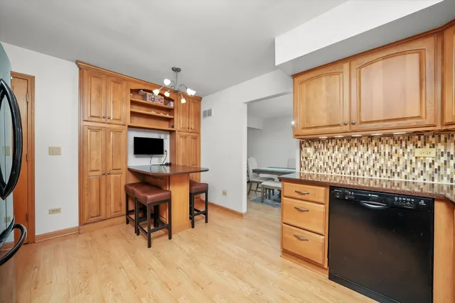 $389,000 | 41 Lockman Circle, Elgin, IL 60123