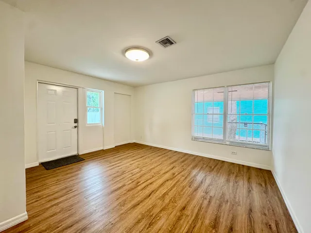 $2,950 | 1514 North Federal Highway, Unit 2, Lake Worth Beach, FL 33460