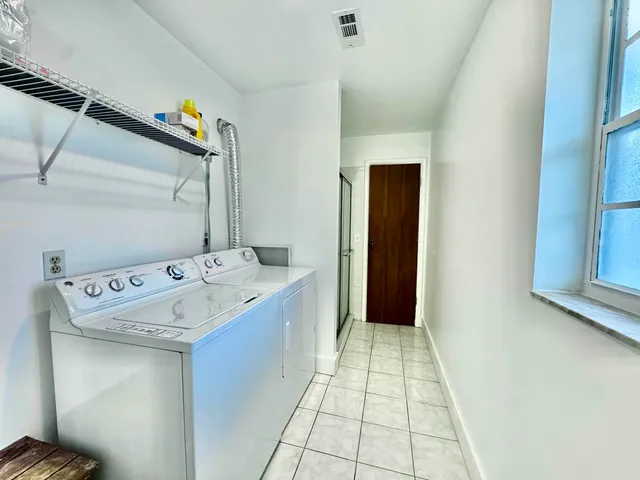 $2,950 | 1514 North Federal Highway, Unit 2, Lake Worth Beach, FL 33460