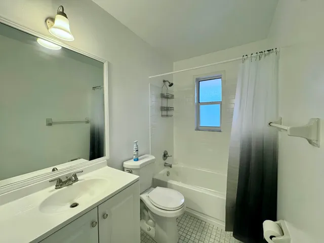 $2,950 | 1514 North Federal Highway, Unit 2, Lake Worth Beach, FL 33460