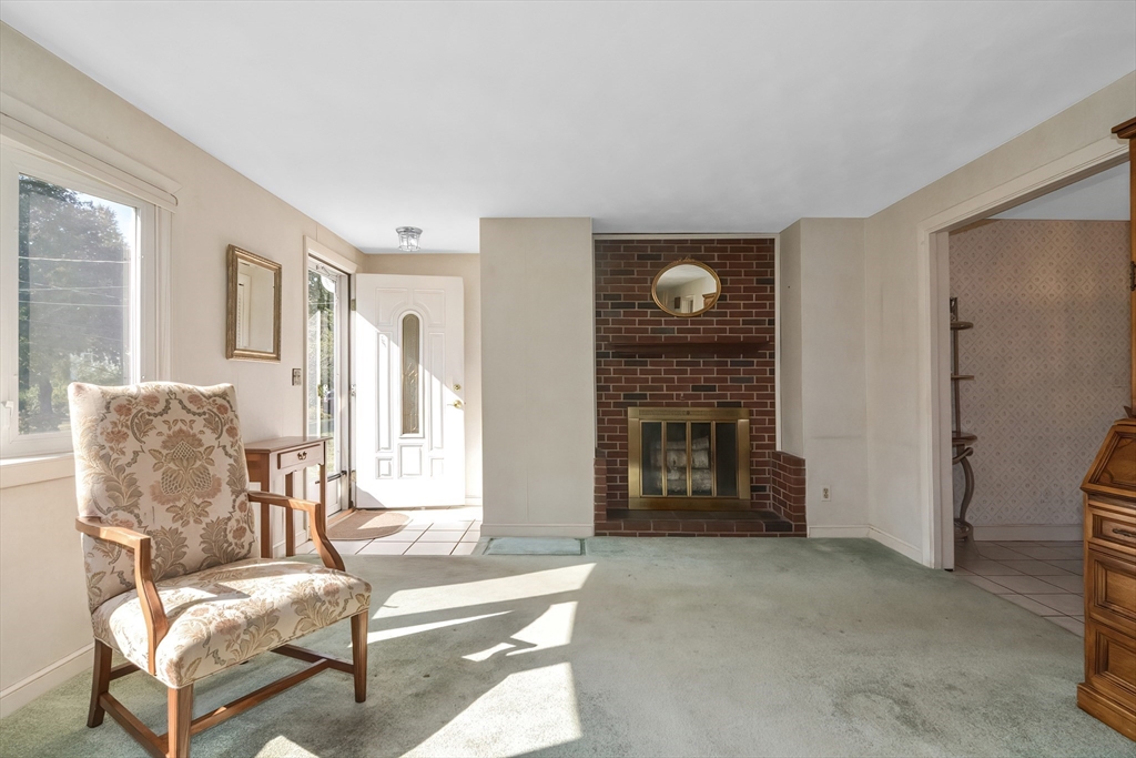 193 Marked Tree Road Holliston, MA 01746 - Photo 13 of 27 Gallery Image 13