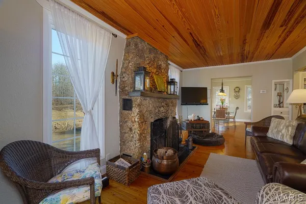 $810,000 | 0 V Highway, Thayer, MO 65791