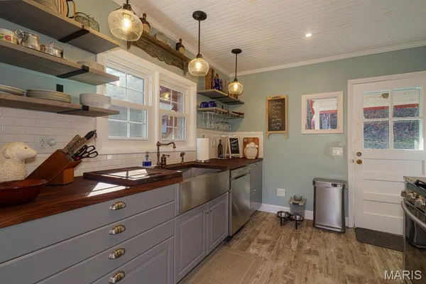 $810,000 | 0 V Highway, Thayer, MO 65791