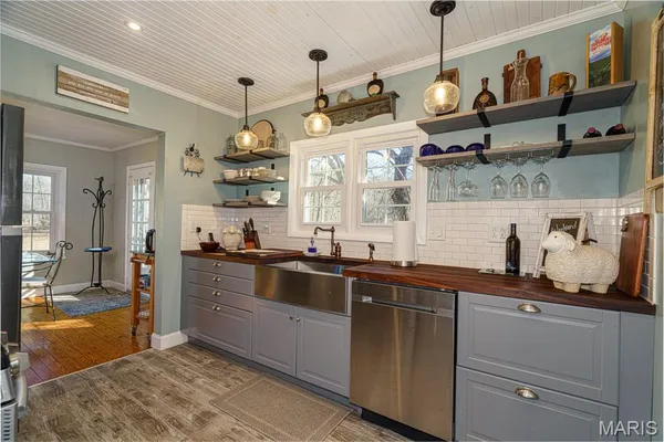 $810,000 | 0 V Highway, Thayer, MO 65791