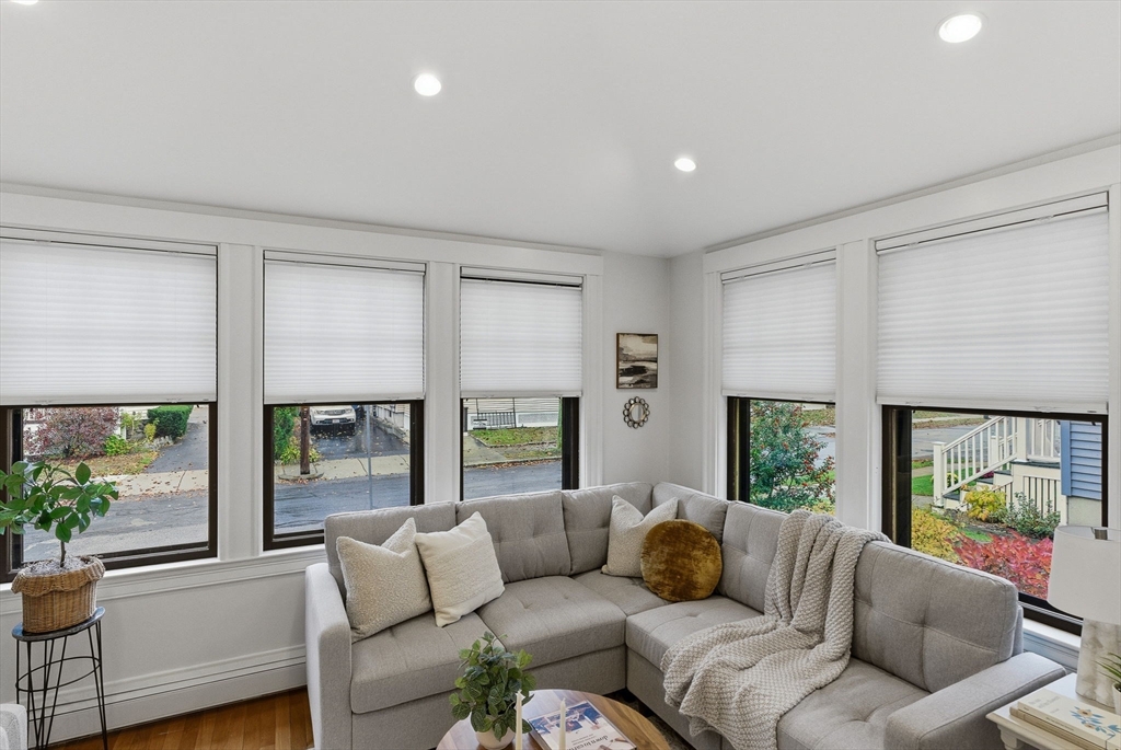 47 Emerson Street Wakefield, MA 01880 - Photo 16 of 42