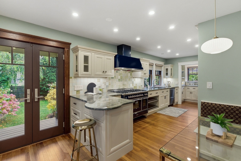 47 Emerson Street Wakefield, MA 01880 - Photo 21 of 42