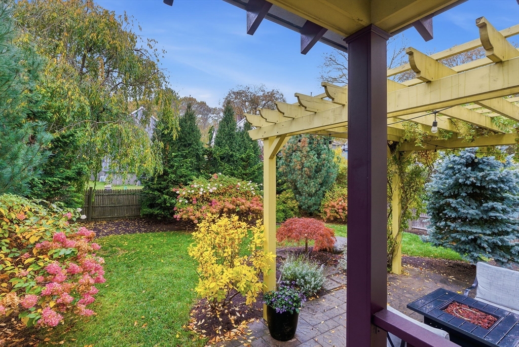 47 Emerson Street Wakefield, MA 01880 - Photo 22 of 42